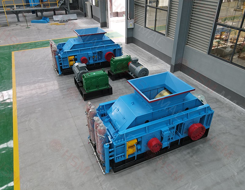 錳鐵硅鐵制砂機車間實拍